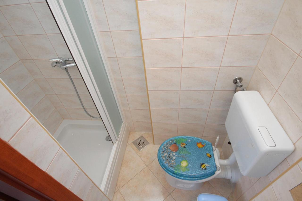 Apartments And Rooms With Parking Space Njivice, Krk - 5458 Exterior foto